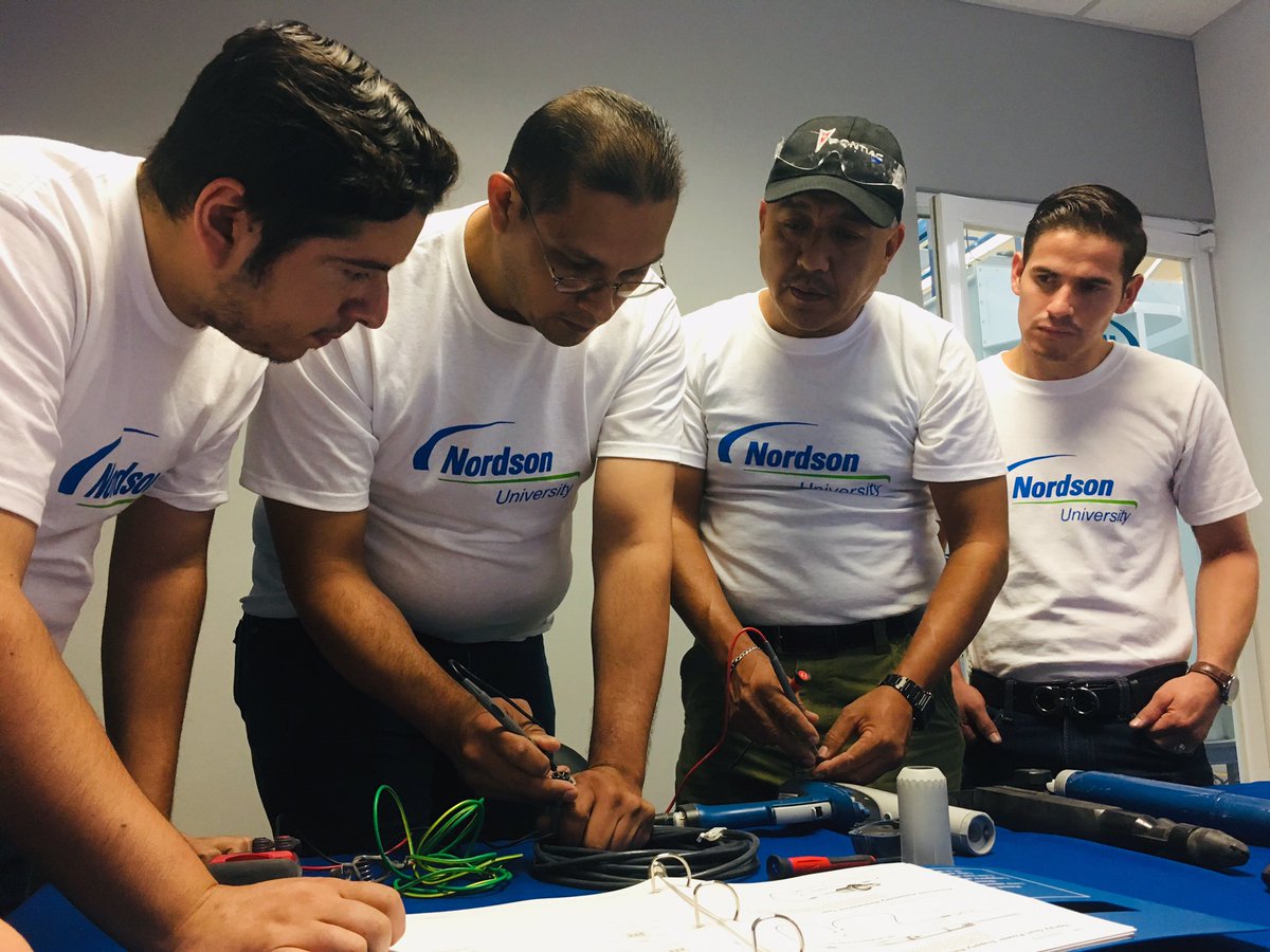 ProdFinMex's tweet photo. Estamos en el primer Diplomado de Mantenimiento y Proceso de la Universidad @Nordson_Coating en México! https://t.co/tZOlzNYw6l