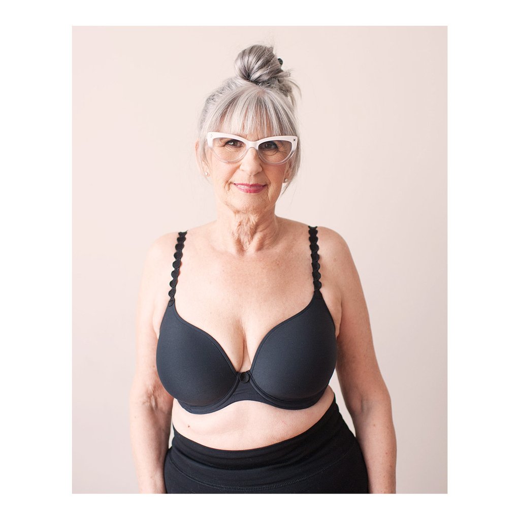 DianesLingerie's tweet image. T O M ⚫⚫⚫ AKA the “circle strap” bra is a fitter and customer favourite because of it’s comfy fit and versatility. Wear Tom 3 ways (regular, racerback, or halter), in 4 colours from an A to an E cup! #DianesEssentials 

Shop Tom: bit.ly/2EycUka