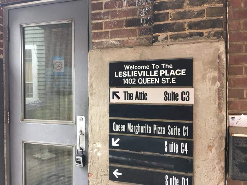 ImprovToronto's tweet photo. The space we’re in for June is above Queen Margherita Pizza. Looking at the QMP go down the alley to the left, the door is marked for The Attic and then come up to the third floor. #improv #WINProv #JoinUs https://t.co/r21aFWuNI6