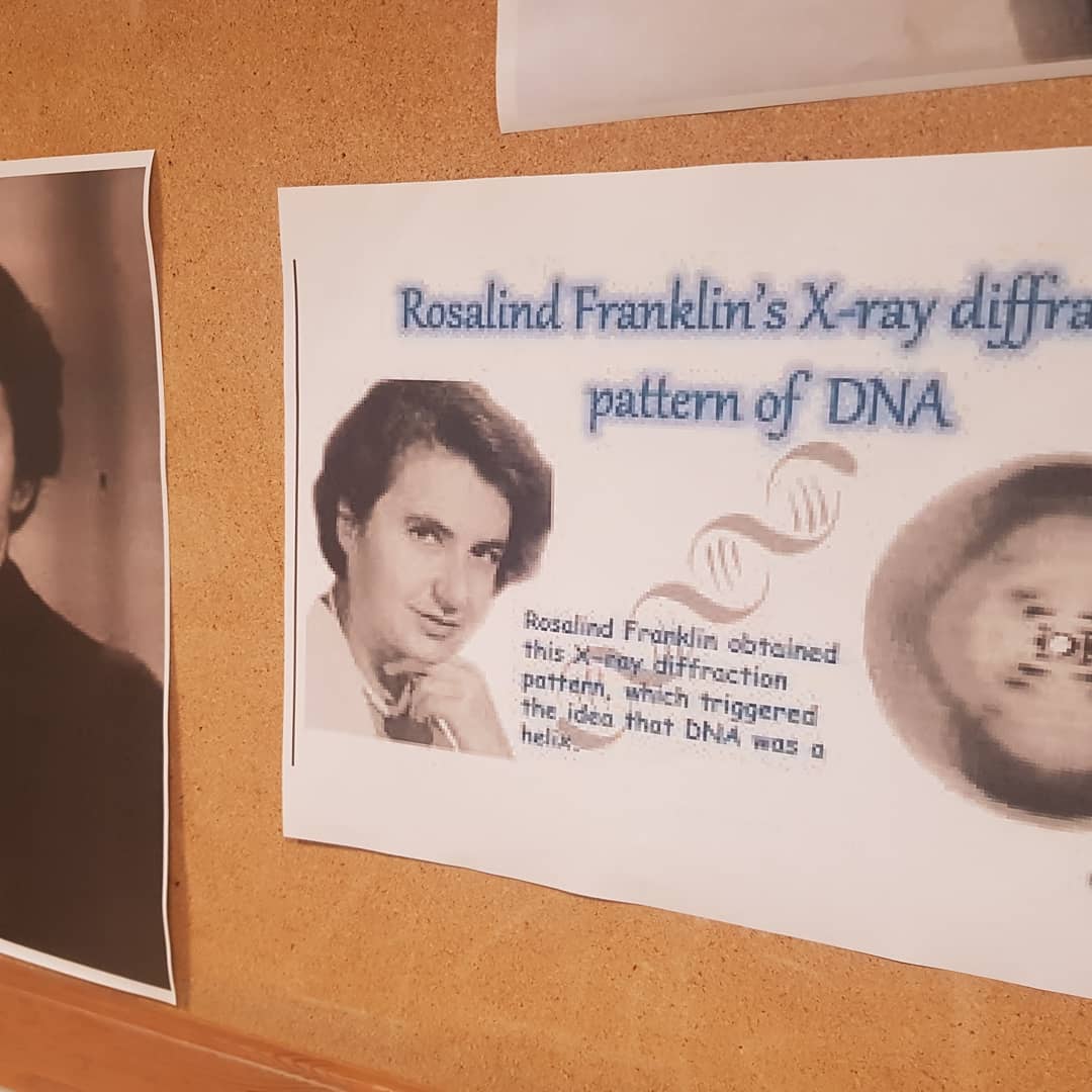 Sarzurg's tweet photo. No te pierdas el #EscapeRoom @foto_51 del @IESSoteroHdez basado en la historia de #RosalindFranklin #Adn #ciencia #igualdad https://t.co/AqW0D0emuP