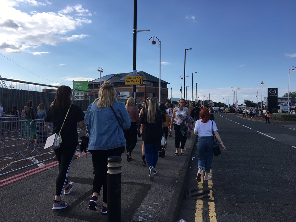 💃🕺With around 50,000 expected to be spicing up their life tonight, don’t leave it too late to get into the SoL. 

@JessGlynne is due on stage at 7.15pm