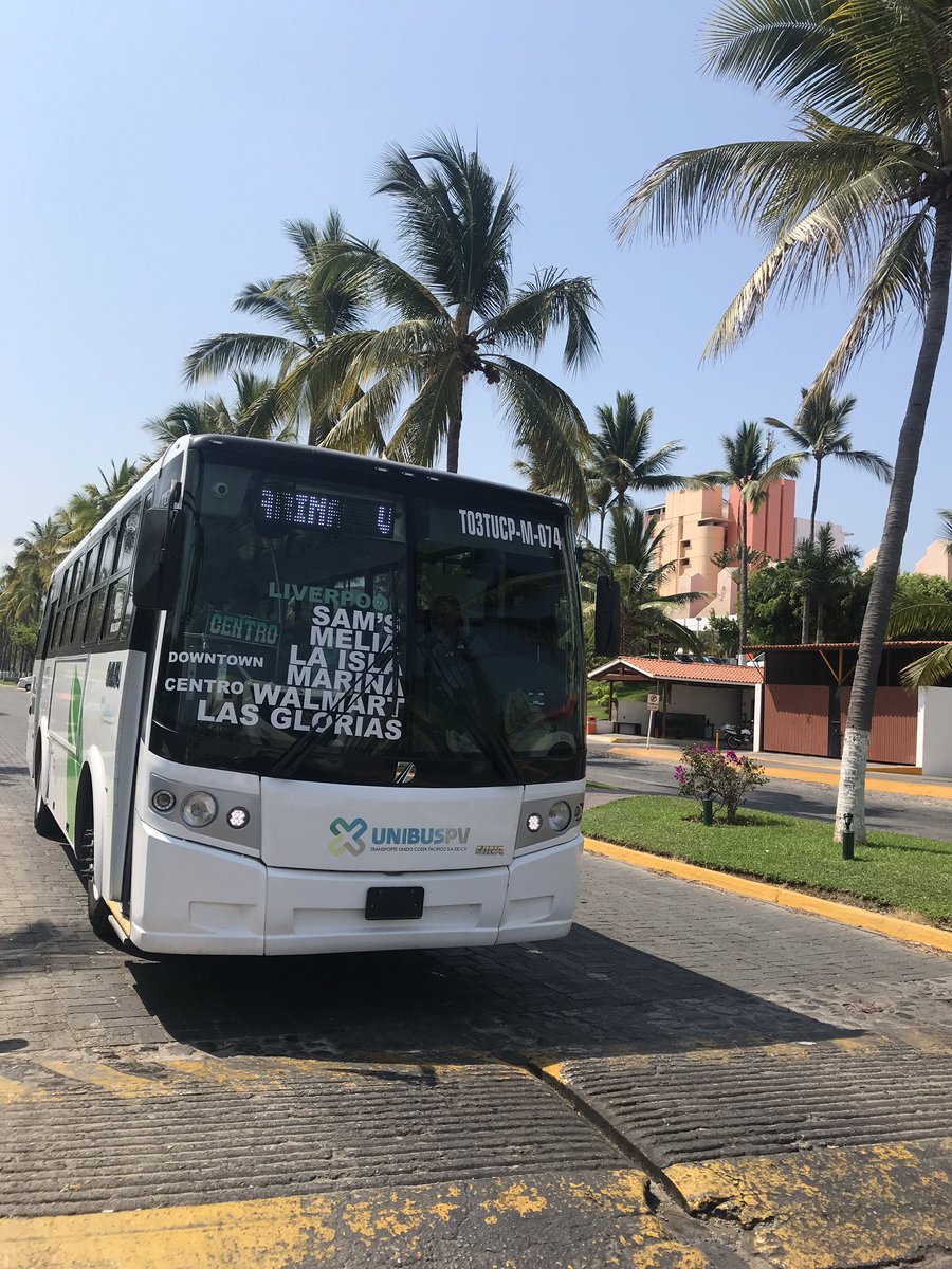 ClaudiaG_DINA's tweet photo. Equipos @DINAmx y @CumminsdeMexico estamos recorriendo, en conjunto con representantes de la empresa #UNIBUS en @PuertoVallarta, algunas de las rutas donde circulan las 328 unidades #LinnerG #Linner #Runner9G y #Runner10 que dan servicio en este sistema integrado de transporte. https://t.co/G5jEoJiSBA
