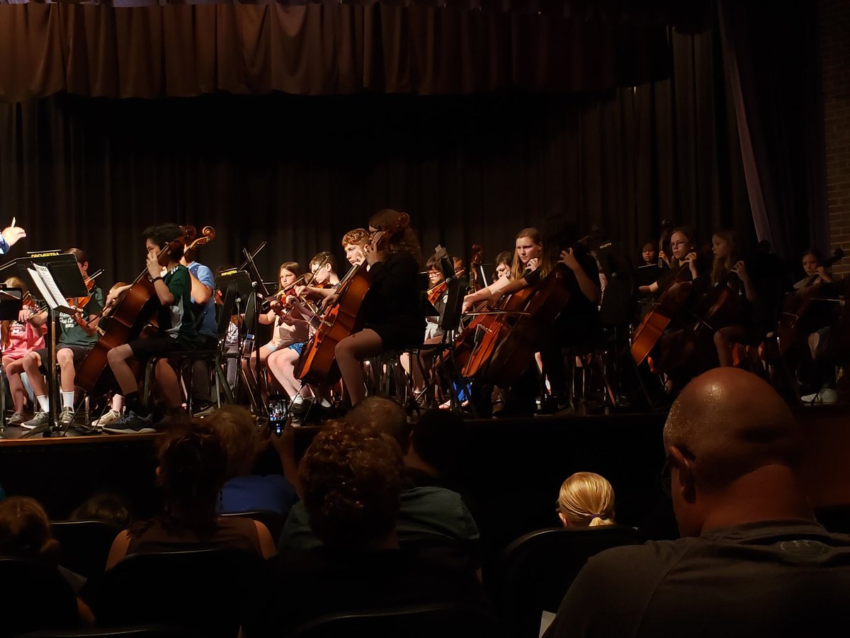 TeacherTuwei's tweet photo. Love seeing so many current, former, and future students on one stage together! Great performance by the Summer Orchestra @NMMSNorthstars! @MrFreise @NKCInstMus @Gateway6NKC @AntiochMS #nkcstrings #forthefamily #futurefalcons https://t.co/G19YiFVnEp