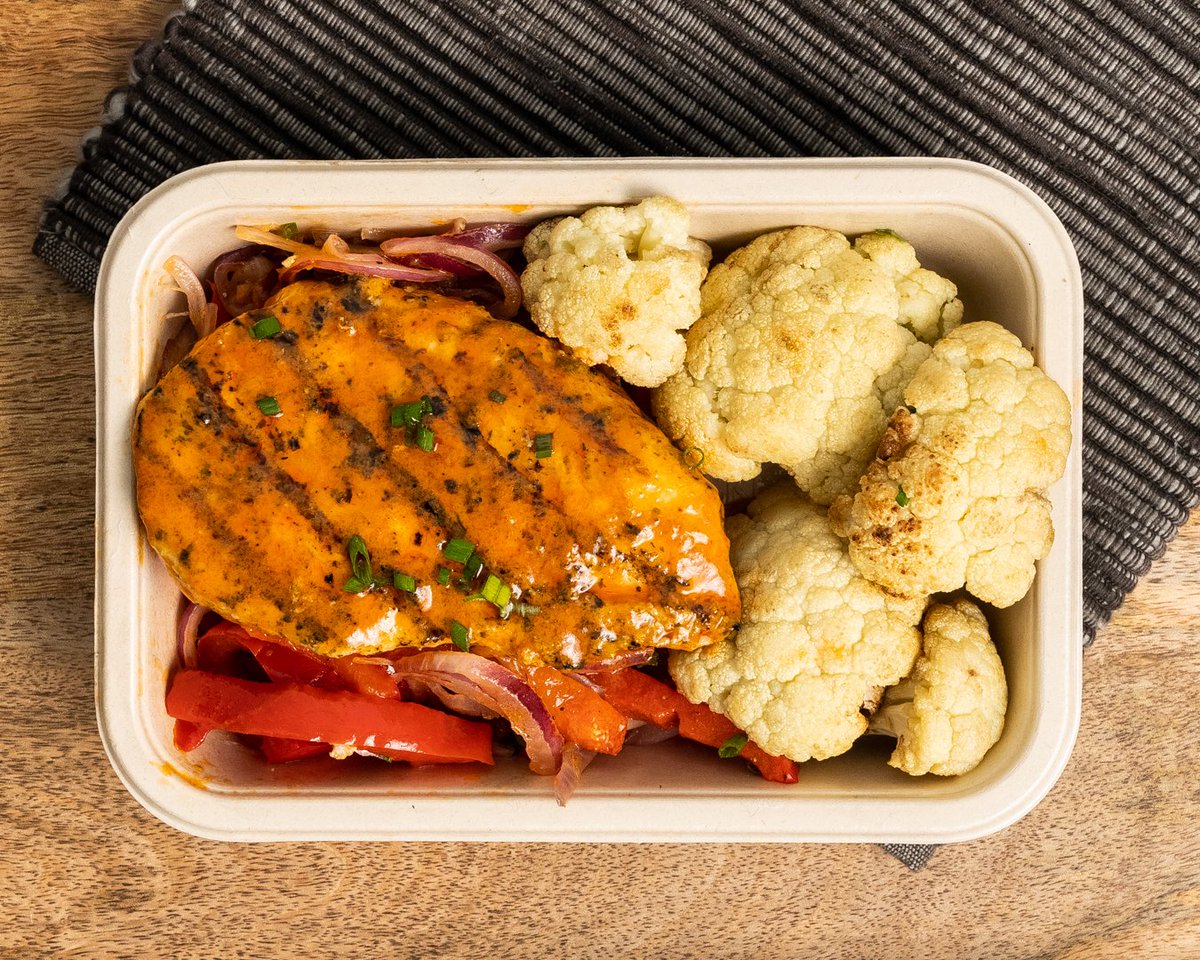 KbellKitchen's tweet photo. Give our guilt-free buffalo chicken with cauliflower a try the next time it's on our menu 😋

#kettlebellkitchen #KBKStrong https://t.co/Tv4iKLyhA9