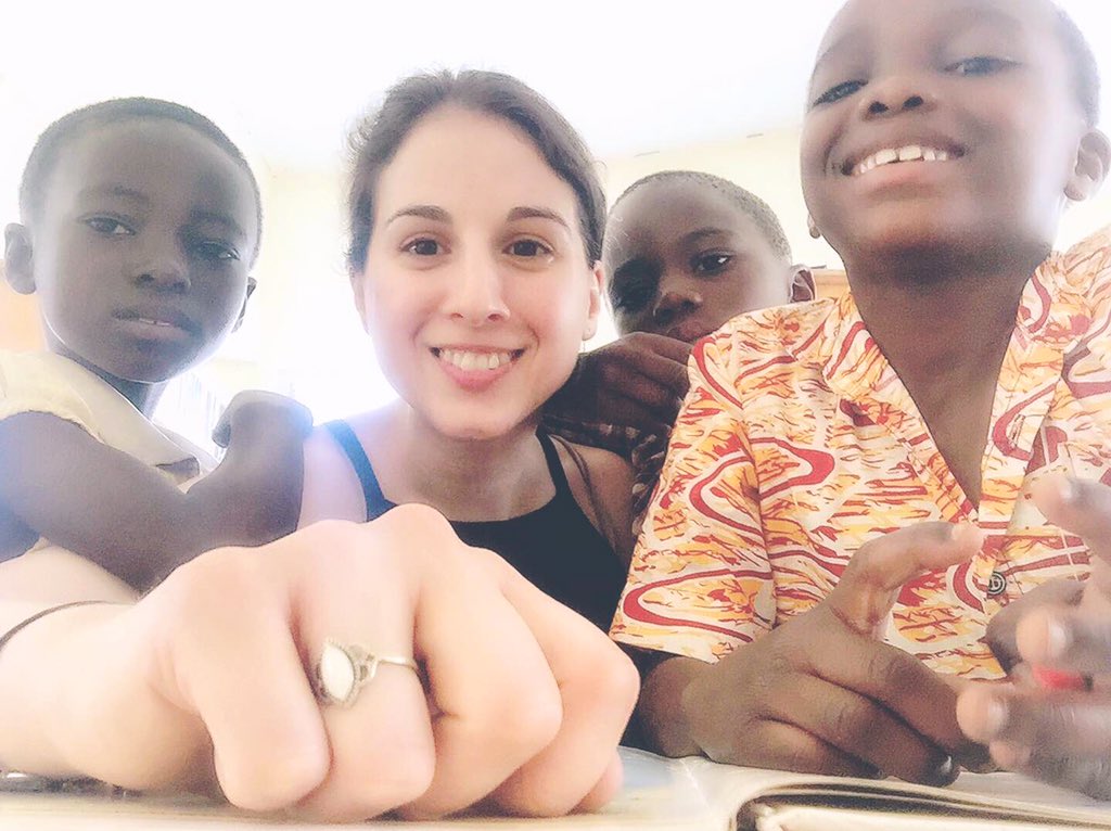Isamacarreira's tweet photo. The best way to find yourself is to lose yourself in the service of others. — Mahatma Gandhi. ♥️📚🇬🇭 #volunteering #volunteerabroad #volunteerafrica #originalvolunteers #originalvolunteersghana #rewardingwork https://t.co/4oreWgBws6