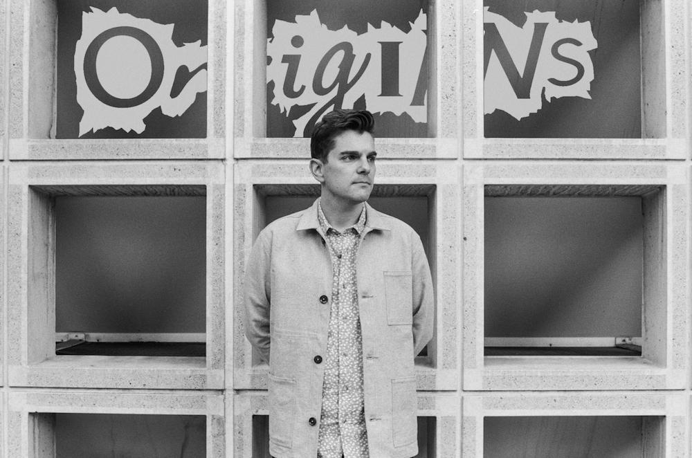 Makeunder gives us the lowdown on the Origins of his new single “In Between My Dead-End Jobs”: cos.lv/zGI050uyjfJ