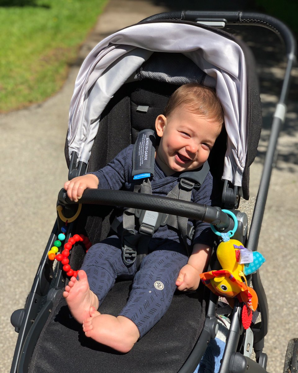 meganrubino_'s tweet photo. A much needed G update! 
Weight: 24lb 
Height: 31 inches 
Happiest when: eating food or someone blowing bubbles with gum (or mom walking in the room #bias!) 
Doesn’t love: getting teeth, ouch! 

Shout out to @MomsOnCall for helping us have the happiest guy around! https://t.co/ithKc7EiQe