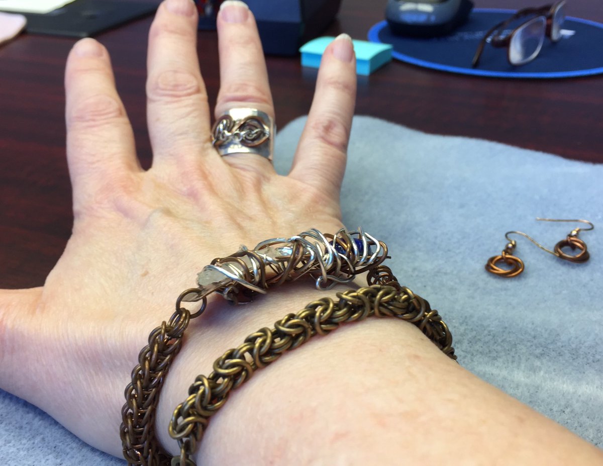 Catmom7114's tweet image. #dcad ⁦@dcadedu⁩ #jewelry #handmadejewelry #chainmaille Learn to make jewelry - I did. ⁦@dcadedu⁩ has continuing education classes that are convenient &amp;amp; affordable, right in downtown Wilmington
