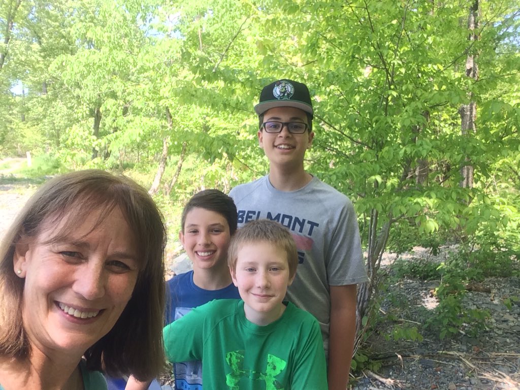 mdcarpenter's tweet photo. 6th graders at #BFAirfax developed a plan to further UN #SDG14 Life Below Water in their community! Working with the Town Manager to install trash and recycling containers. https://t.co/8DeX53whgX
