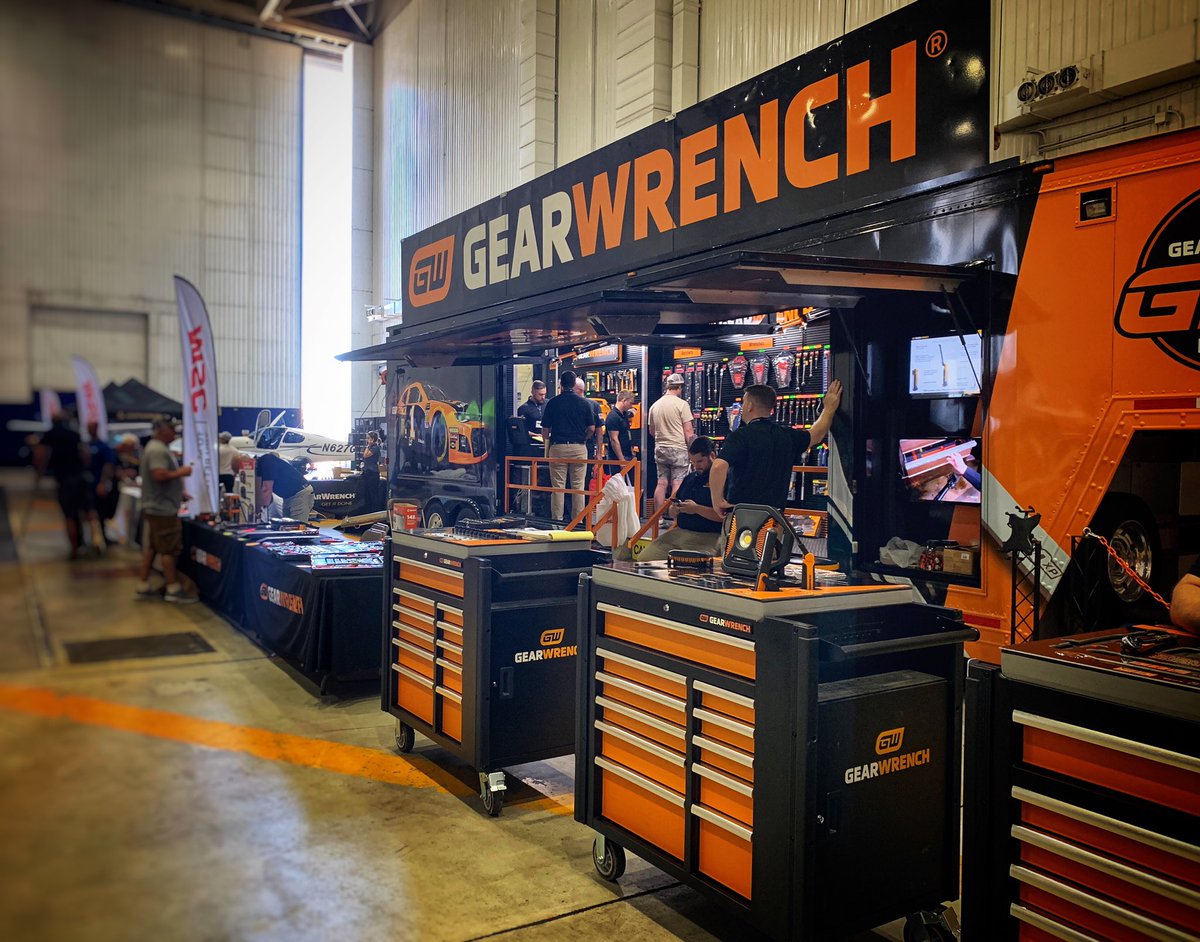 gearwrench's tweet photo. We’re at @mspairport today with @mscindustrialsupply & the GEARWRENCH Pit Stop showing all the Aviation and Maintenance Technicians at @delta all the latest tools from @gearwrenchtools and @crescent_tool Stop by and say hello if you are here! #GEARWRENCH #DeltaTechOps #GWPitStop https://t.co/g1nAH4JHPI