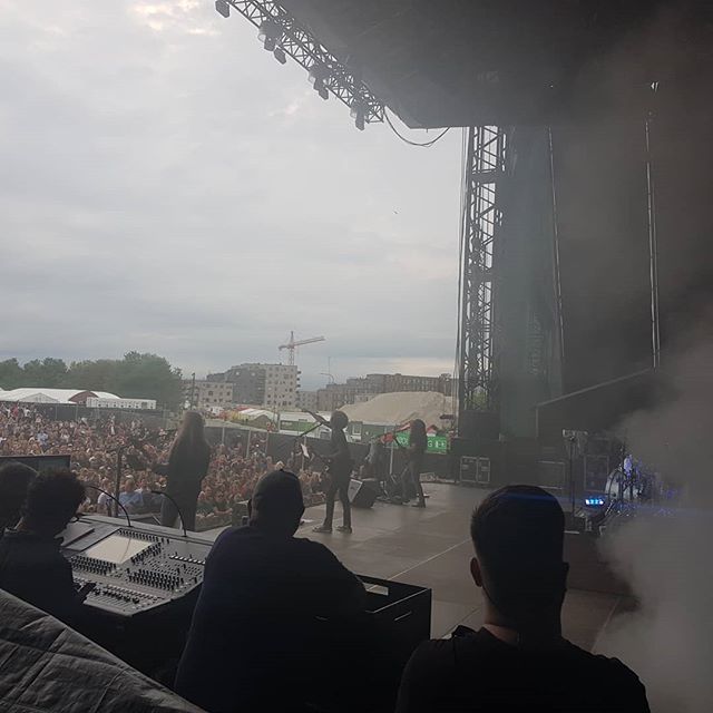 codacreate's tweet image. Awesome time side stage with @aliceinchains @northsidefestival  Great to see @mike_inez_official again! Have fun in Germany guys! bit.ly/2HYVSgU
