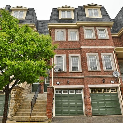 RingMike's tweet image. New listing in Cooksville! Fabulously renovated townhouse! High end finishes and a spa like master bath. 

#ringmike #realestate #remax #remaxescarpment #newlisting #firsttimehomebuyer #investmentproperty #mississauga #cooksville #townhouse #townhomes #spabathroom #staged #GTA