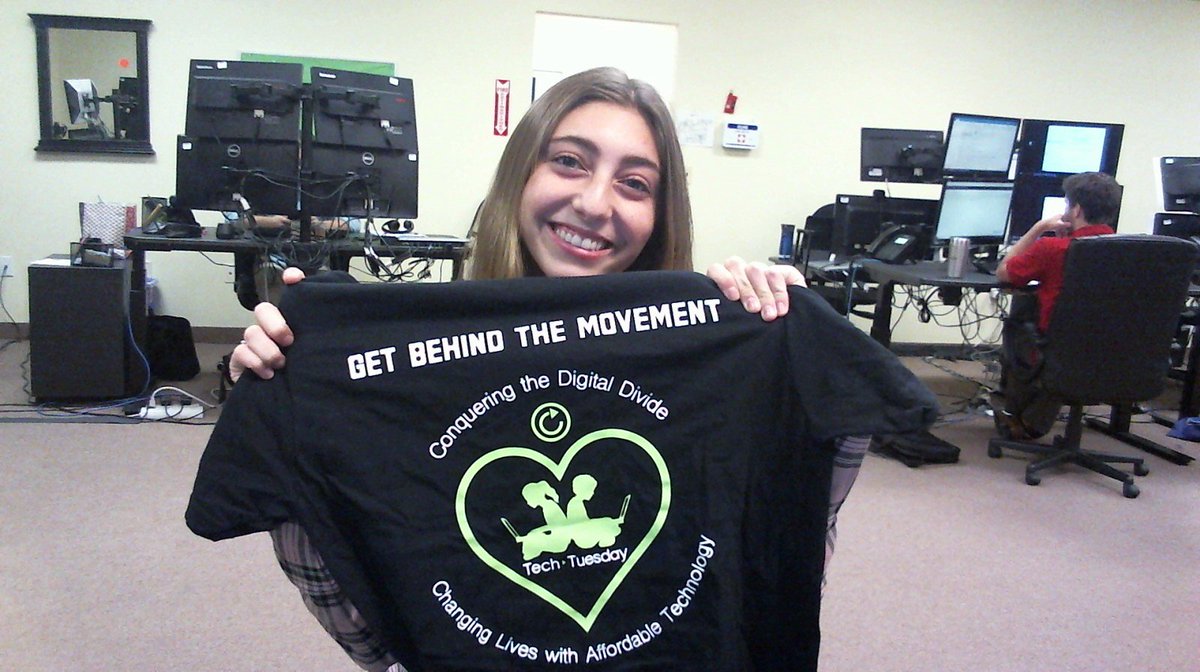 TechtuesdayF's tweet image. #TechTuesday #digitaldivide #education #helpingothers #getbehindthemovement #computers #wifi #charity #organization #CSR 
at the office working on some fun new activities for Tech Tuesday!!
