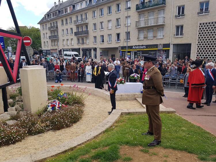 AristideOlivier's tweet photo. Deux jours intenses, deux jours chargés d'émotion, deux jours pour ne jamais oublier que notre liberté, nous leur devons. Des rencontres bouleversantes. #75eDDay #75eanniversaireduDebarquement #caen https://t.co/WfMFHf35ip
