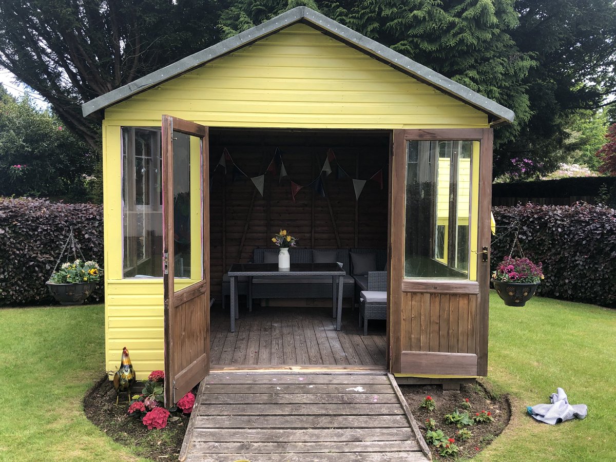 EmmaRob69595857's tweet photo. Fabulous purple themed garden party @BalhousieCare Moyness today. Thank goodness for a bit of sunshine ☀️ residents loved their time outdoors. https://t.co/e8wv1toK3G