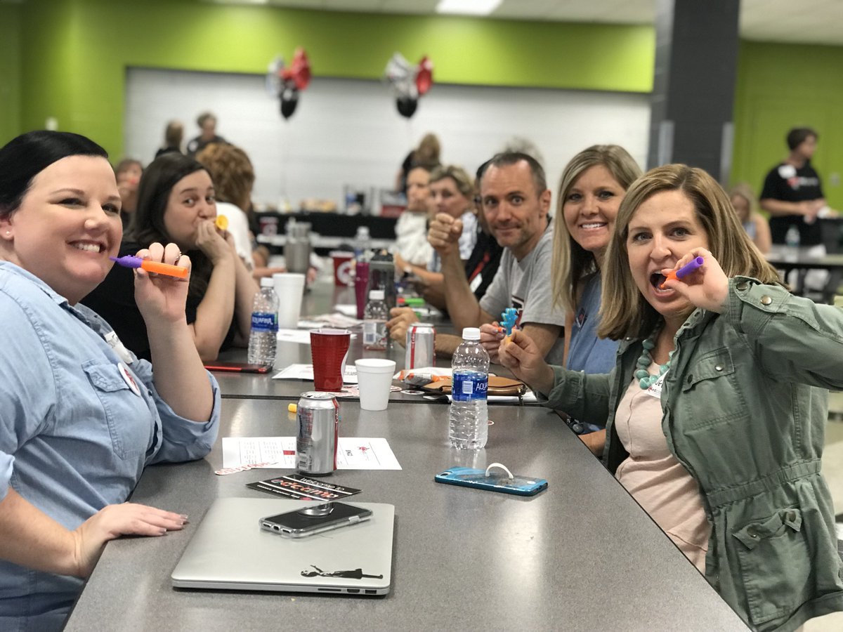 edcampmtnbrook's tweet photo. Celebrating failure at our first #edcampmtnbrook FailFest! https://t.co/fqH7EF1kxV