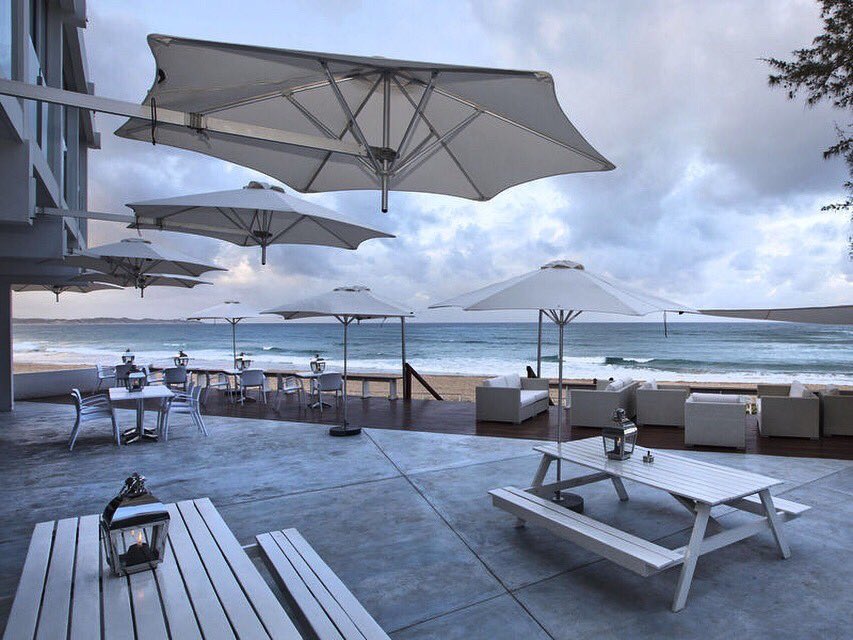 Introducing our new wall mounted parasol - perfect for balconies, smaller spaces and frankly, anywhere that you’d like a stylish shade solution!

#parasol #balcony #terrace #luxuryterrace #roofgarden #luxe #luxurygarden #alfresco #alfrescodining #alfrescoliving #restaurantdesign