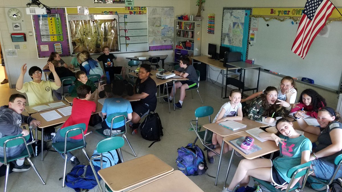 RSkidmoreQMS's tweet photo. WOW! Had a full house for our afterschool study session to prep for the Hobbit Test! #atyourservice #studygroups #QMSGold #QMSRocks https://t.co/JS0p2q6iNt