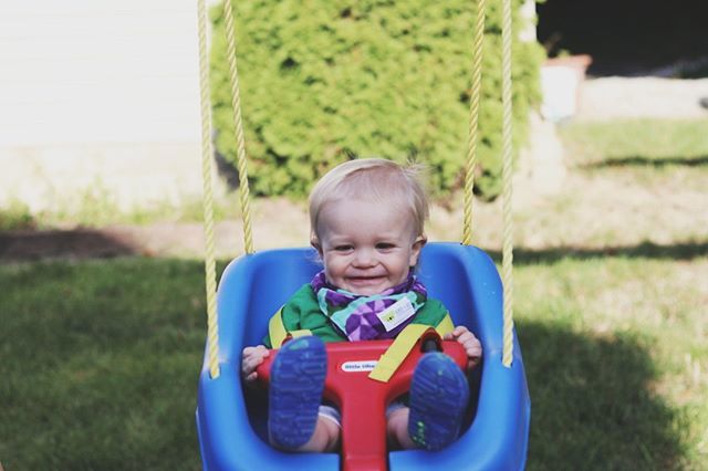 Swinging into the weekend!⁣
-⁣
-⁣
We love to hear from you!  Like and comment on this post for a chance to win a $25 shop credit.  We'll choose a winner at the end of each month.⁣
⁣
#bibs #bibdana #kerchiefbibs #bib #droolbib #colorworld #rainbow… bit.ly/2IoOH0z