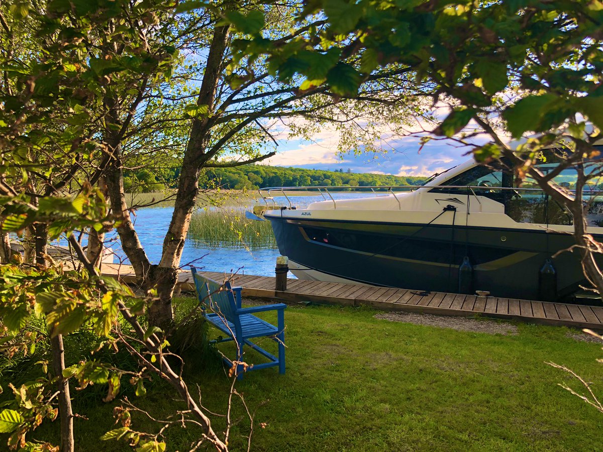 SecretIreland's tweet photo. A perfect evening for a perfect Evening Sail #LuxuryTravel #leisure #medieval #privatecastle #secretireland https://t.co/VxWKIIpZqw