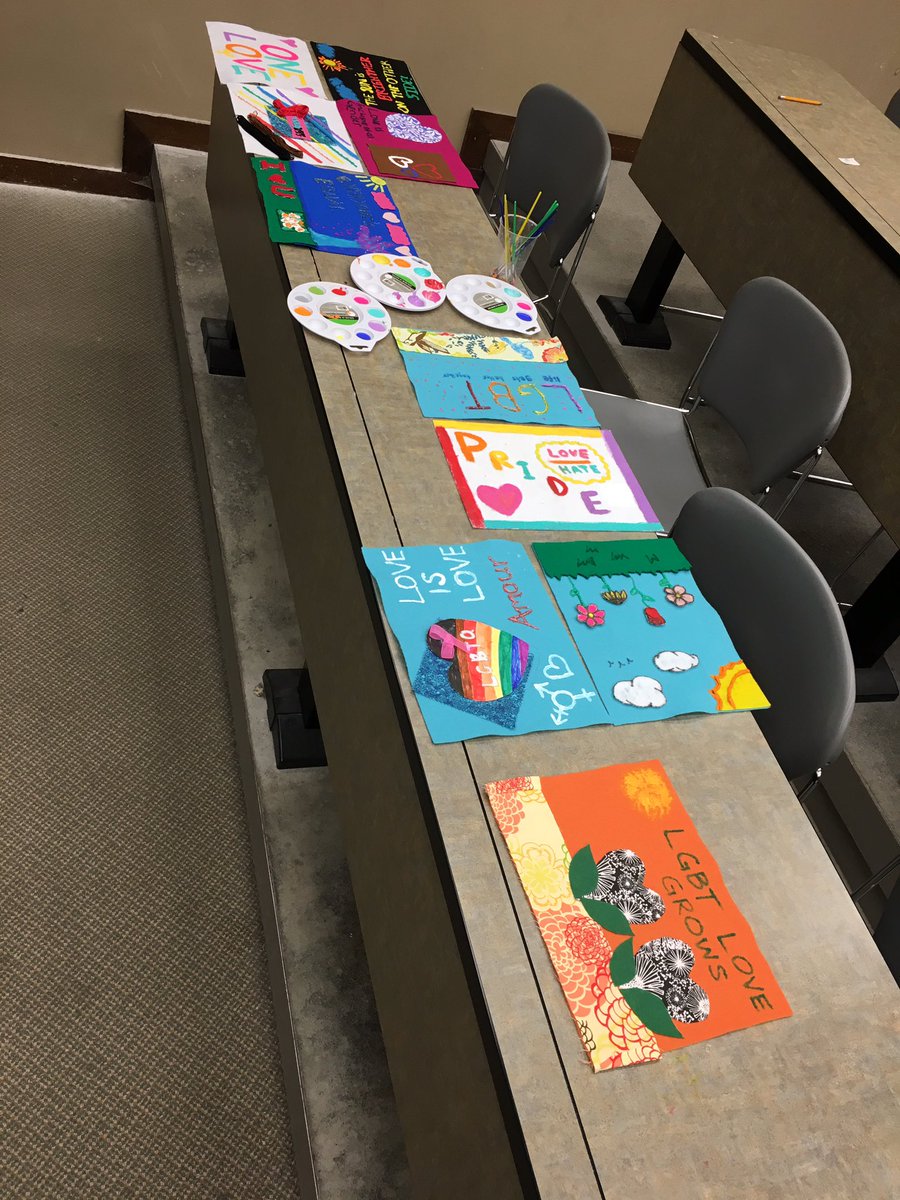 EquityYorkU's tweet photo. Awesome HREQ 3450 students contributing squares to the #SexGenPrideQuilt @YorkUnews @SexGenYork https://t.co/rfhp2b0fQl