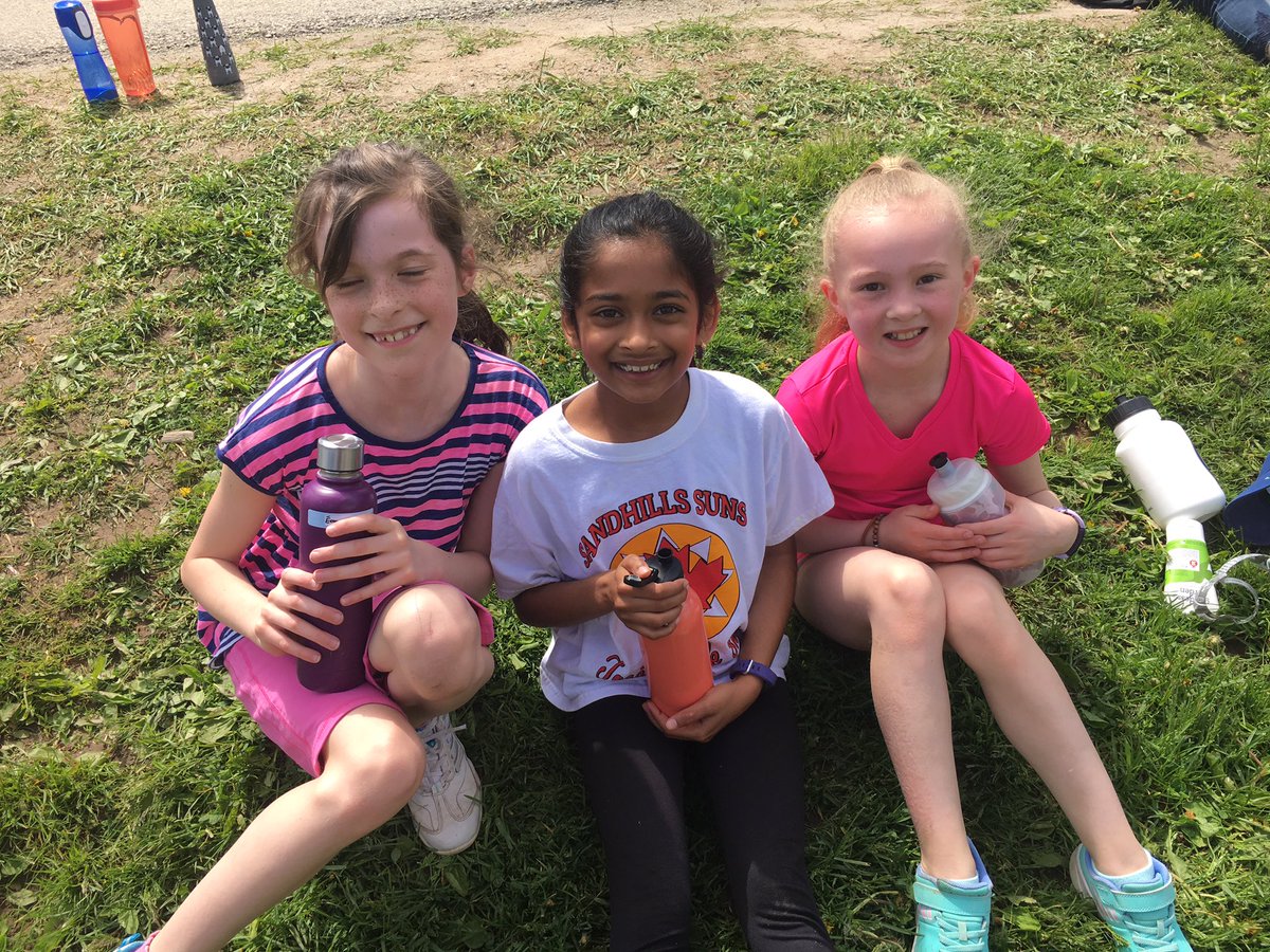 TeamSunnys's tweet photo. First day of track and Field! Portable 1 and 2 are@ having so much fun!!! It was the perfect afternoon! Tomorrow is a full day of events! https://t.co/YlBZNqEEU7