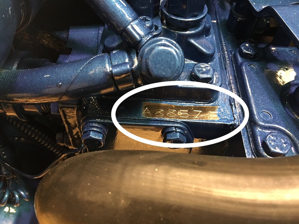 Como localizar el número de serie de un motor @SoleDieselEs si por alguna razón se perdió o deterioró la placa de motor. Se encuentra grabado justo en la base donde se fija la bomba de inyección. De esta manera seguro que no nos equivocaremos cuando requiera mantenimiento.