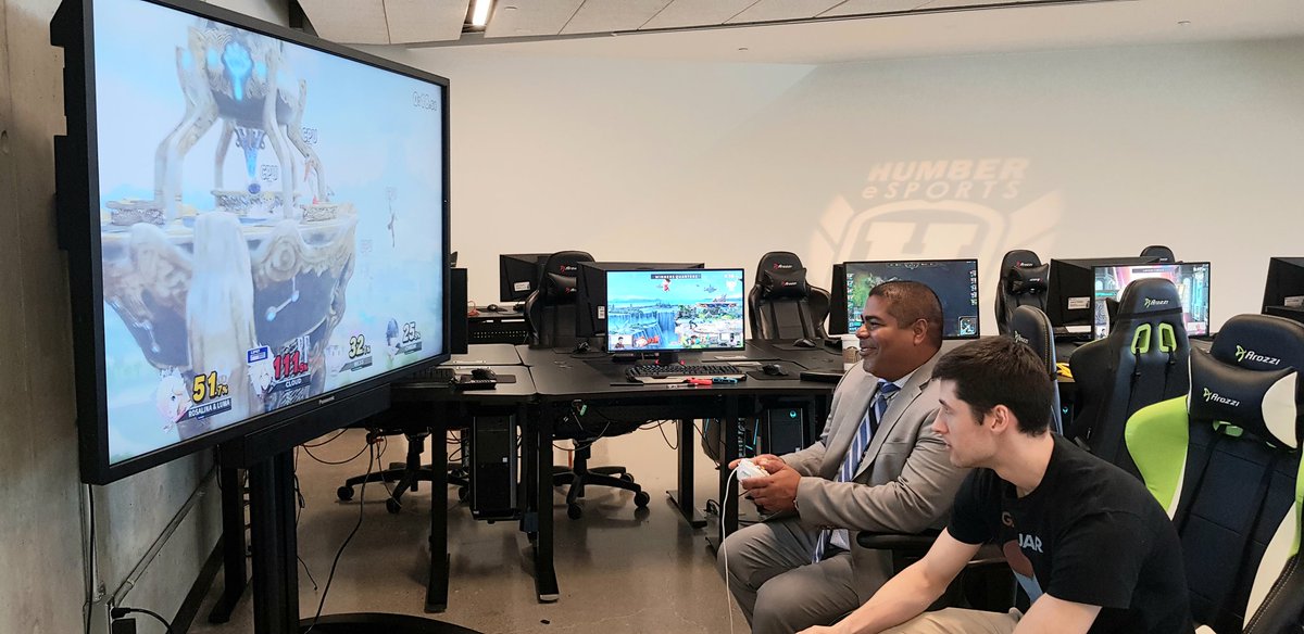 SheldonLeiba's tweet photo. Visiting @humbercollege new Technology &amp; Innovation Centre. They're seeking new industry-faculty-student collaborations on projects large and small in all disciplines. https://t.co/eBUC3wD9t2