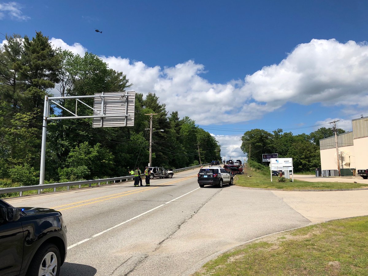 AuburnMAPolice's tweet photo. Route 20 closed at Millbury Street and at School Street in both directions due to motor vehicle crash involving at least 2 vehicles. Serious injuries involved. ⁦@CEMLEC_News⁩ Crash Reconstruction and ⁦@MassStatePolice⁩ investigating/assisting https://t.co/8rbRvseufr