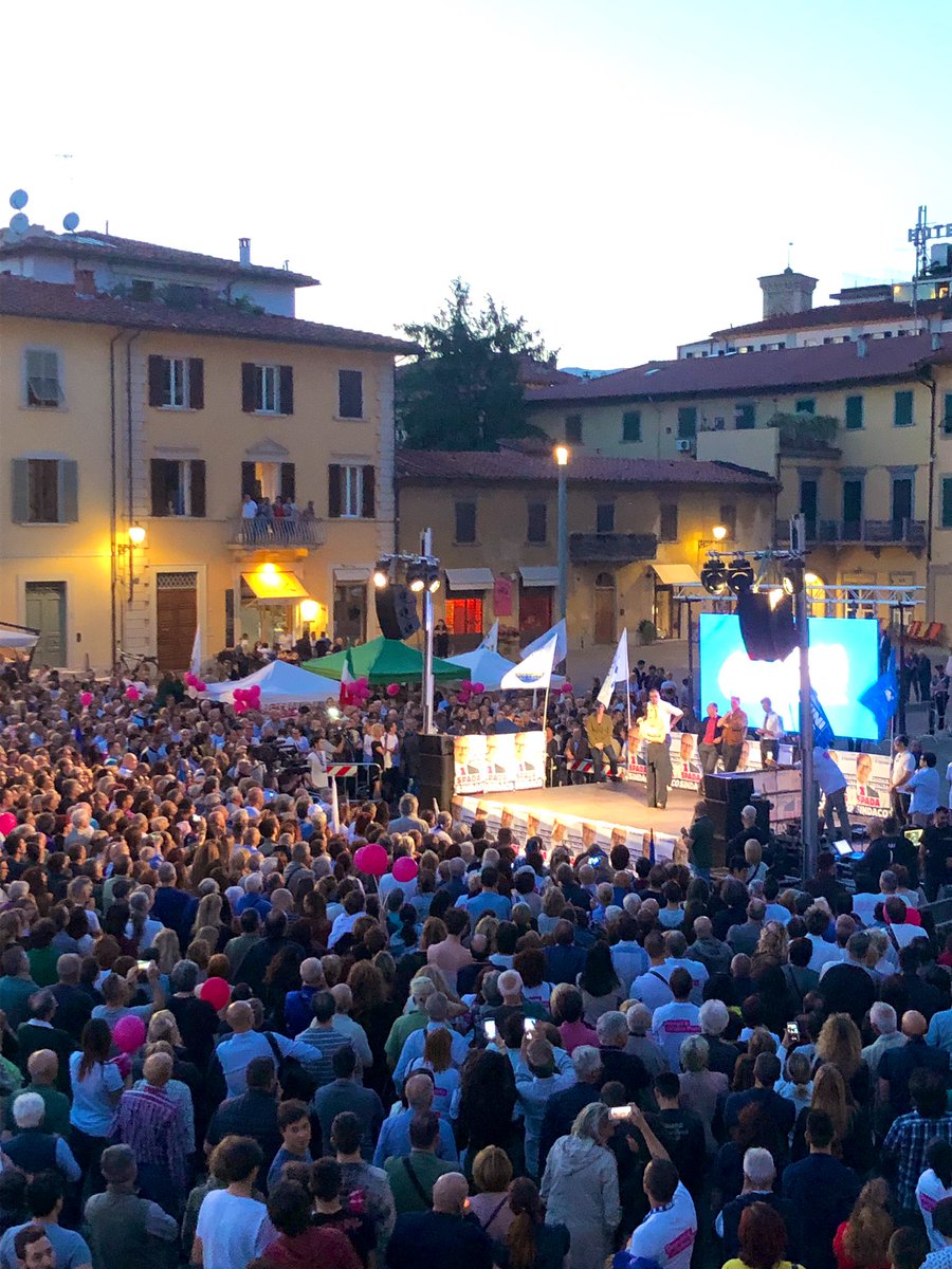Domenica andiamo a votare per il futuro di #Prato, una città che finalmente va al ballotaggio dopo tanti anni di governo di sinistra! 
Stasera con noi <a href="/matteosalvinimi/">Matteo Salvini</a>! 
#SpadaSindaco #rivoluzionefucsia