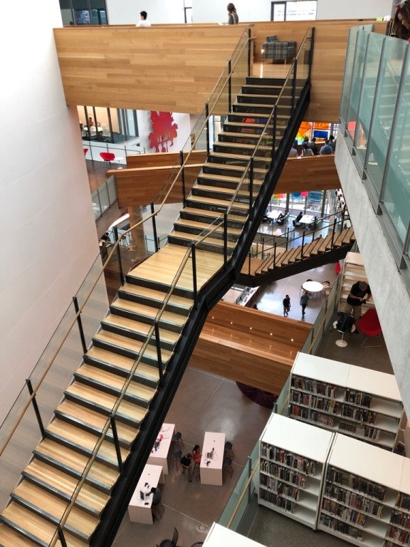 altoaluminum's tweet photo. Time to get to know #austin with the @SEGD #SEGDconf #walkingtour #wayfinding #learnandconnect https://t.co/cO5nRSBrII