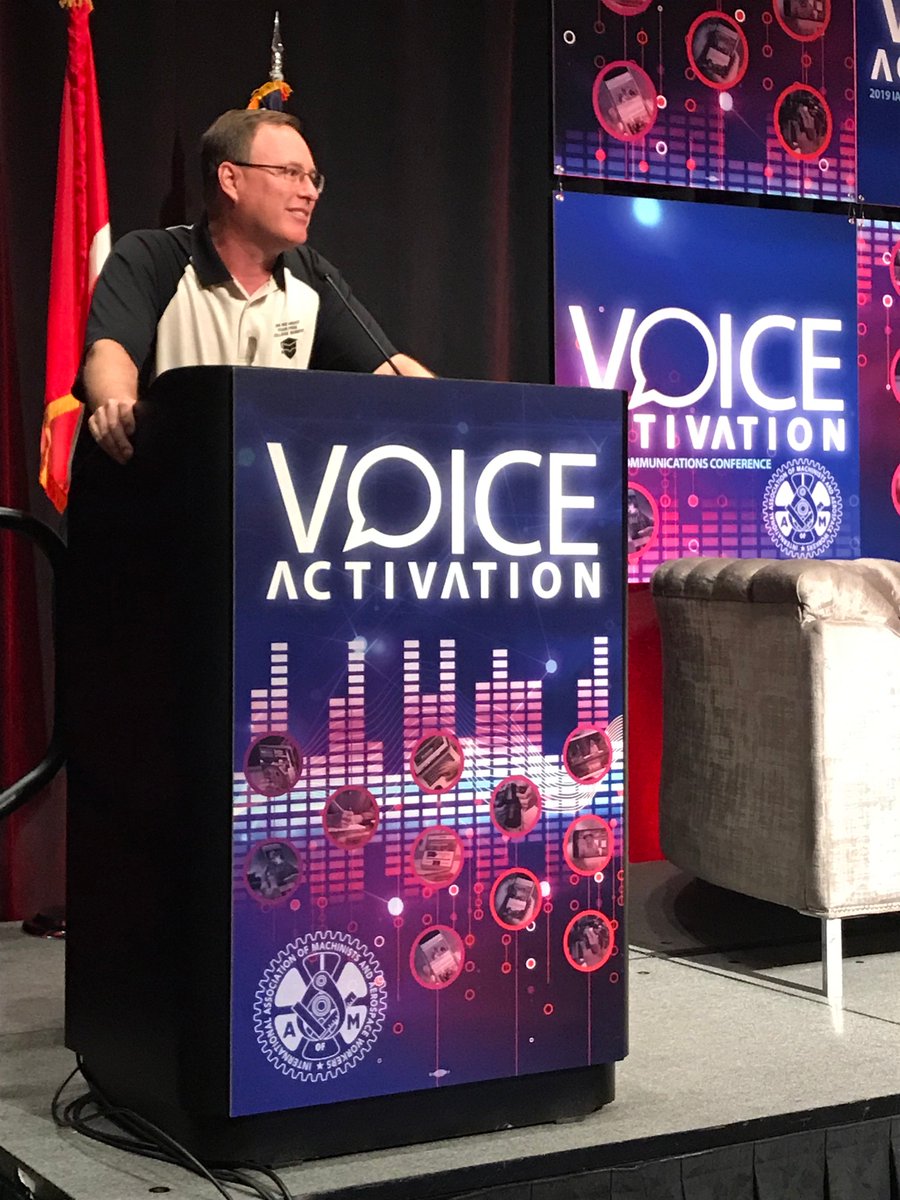 iamunioncanada's tweet photo. Tim Ryan of @EasternGateway explains the #IAMFreeCollege program for @iamawcanada & @MachinistsUnion members.
FREE! For Canadians!
#IAMCommCon #IAMComms19 https://t.co/z6DhruPfuy