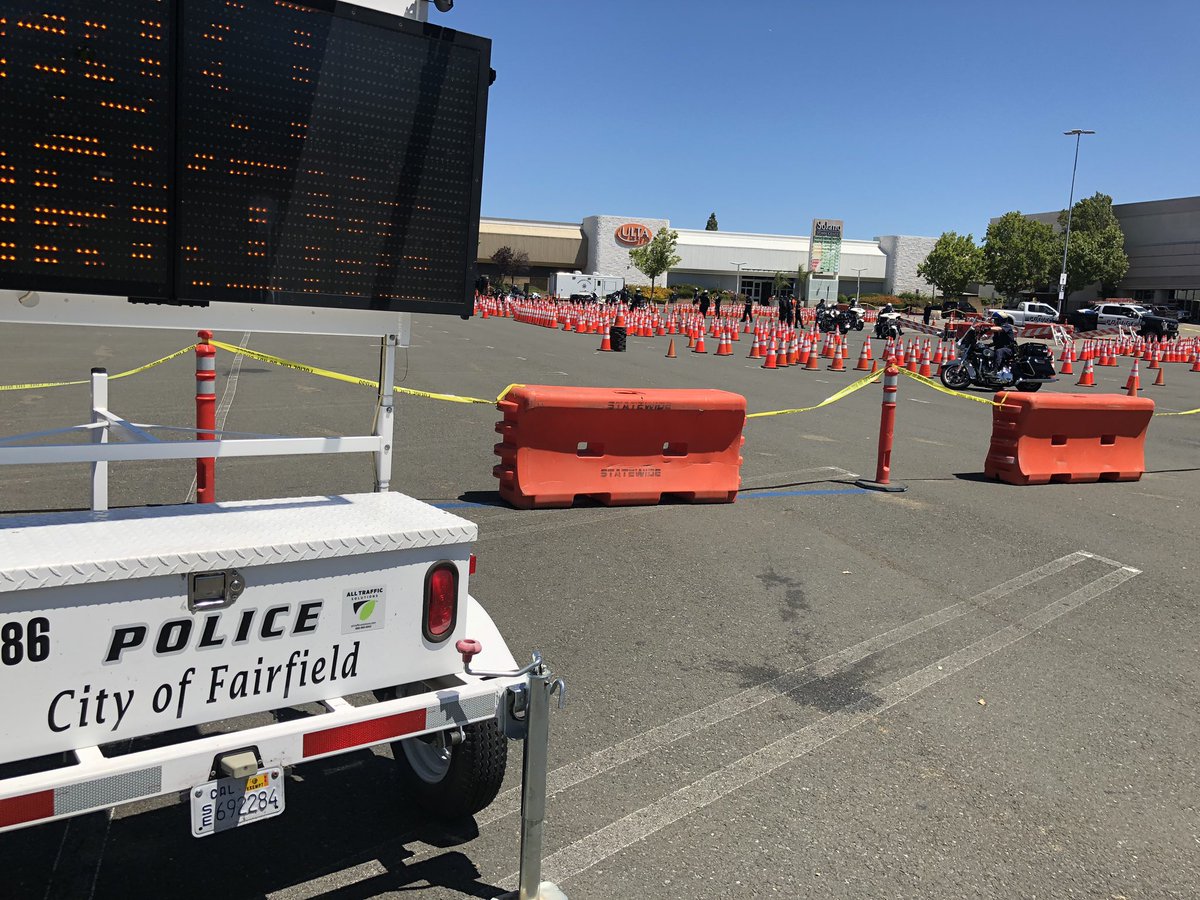 LtGregH's tweet photo. Be sure to join us on this Saturday starting at 8 am through 4 pm for the 6th Annual Police Motorcycle Competition honoring our local fallen hero, CHP Officer Kirk Griess. Attendance is free and your support is priceless. @CHP_GoldenGate #FFPD https://t.co/vk0H2PiONT