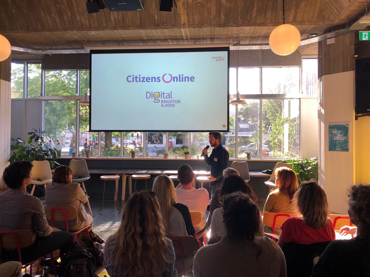 Caroline Lucas tweet media