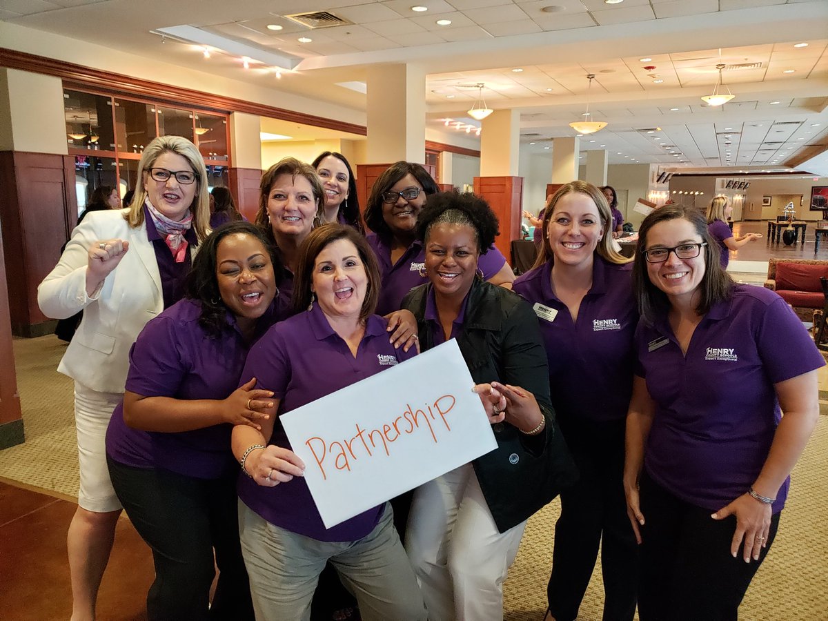 Leading4LEE's tweet photo. Best Team Ever! Ready for a great year #LDS2019Expect #ExpectExceptionalHCS @DrKim_Kessinger @lisa_orr @klbsci @robininhampton @DrBridgetTaylor @Math_HCS @hezmac18 @melissa13thomas https://t.co/k05ksROoTG