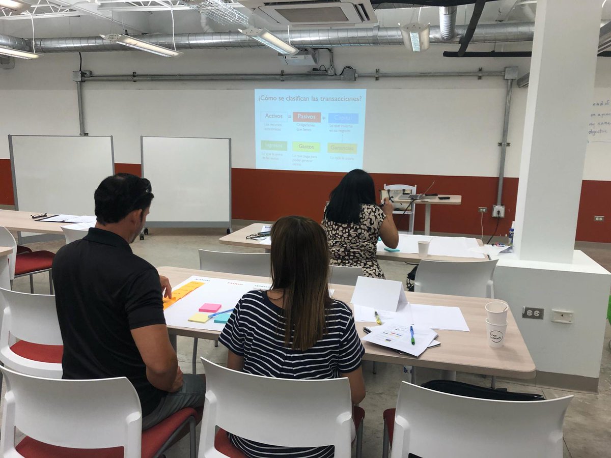 GrupoGuayacan's tweet image. Continuamos con la segunda parte del taller Finanzas Básicas para las PopTiendas con Lianabel Oliver de OBA Learn #SPRINGBOARD2016. Este proyecto es producto de la alianza entre Grupo Guayacán y el Hispanic Federation. ¡Juntos seguimos #movingPRforward!