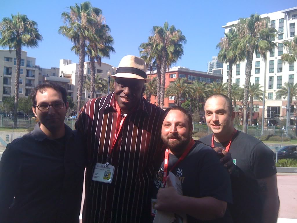 dirkxfunk's tweet photo. Since Comic Con is approaching, this is a #tbt when me, my brother, and @donxarmbrust met Mack from Predator #GonnaHaveMeSomeFun https://t.co/r1dSsGdF6o