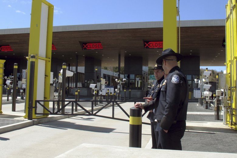 dimitriWTOP's tweet image. We discuss the #CustomsandBorderProtection hack w/ @Adam_K_Levin on @wtop - bit.ly/2XLR7g3 #facialrecognition