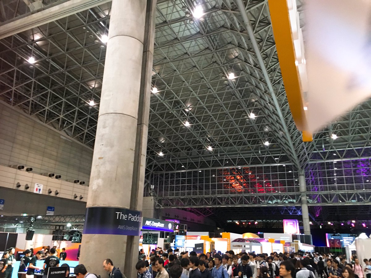 shuchan092's tweet photo. #AWSDeepRacer ใใใ่กๅใงใใ๐ก
่ชฐใๅชๅใใใฎใๆฅฝใใฟ๐
#AWS #AWSSummitTokyo #Amazon #AWSummit2019 #ๅนๅผตใกใใป https://t.co/qfikSUQTy4