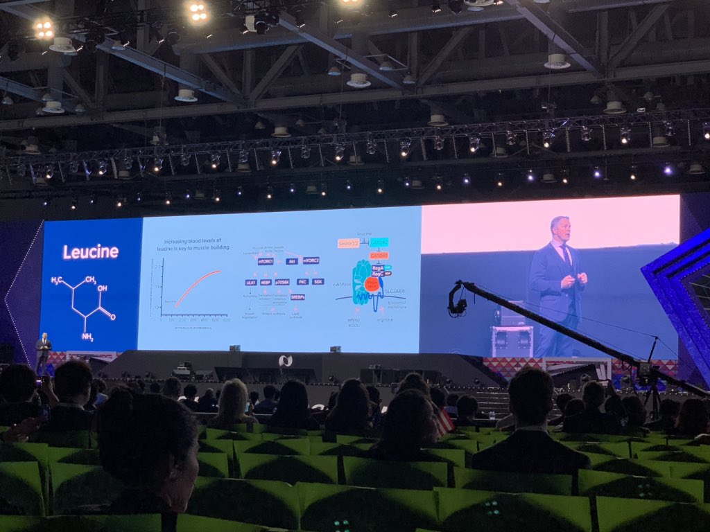 dan_hues's tweet image. @mackinprof teaching a big crowd at #glic2019 about protein consumption