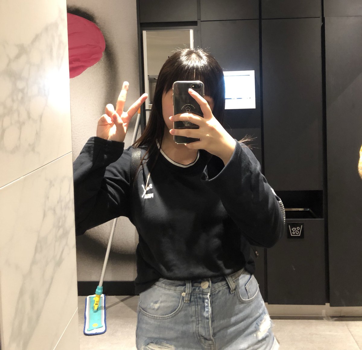 gcfwluv's tweet photo. so i found some extra jk fs (about 10??) from lys sg ,, i’m at +82 now for #ETERNALYOUTHSG #BTSIXTH2019 so come take &amp; say hi if you wanna get it !! i’ll b in a black puma sweater uwu https://t.co/bttHgbqm60