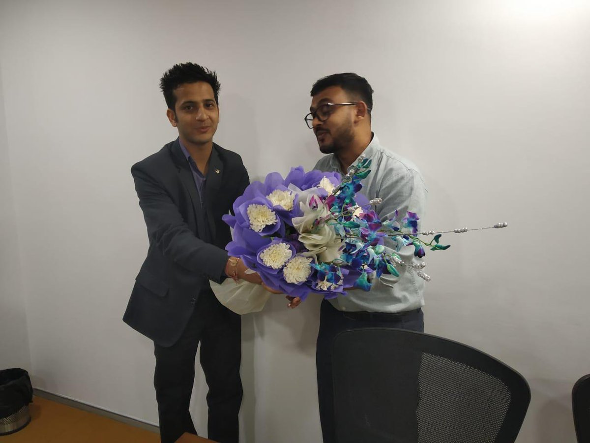 altradebusines's tweet image. A major part of the agency life is client interaction. This is how we did it. Have a look into our little world.
#clientinteraction #client #interaction #AltradeBusinessCentre #Dedicatedofficespace #BusinessCentre #officespace #corporateofficespace #commercialspace #strength