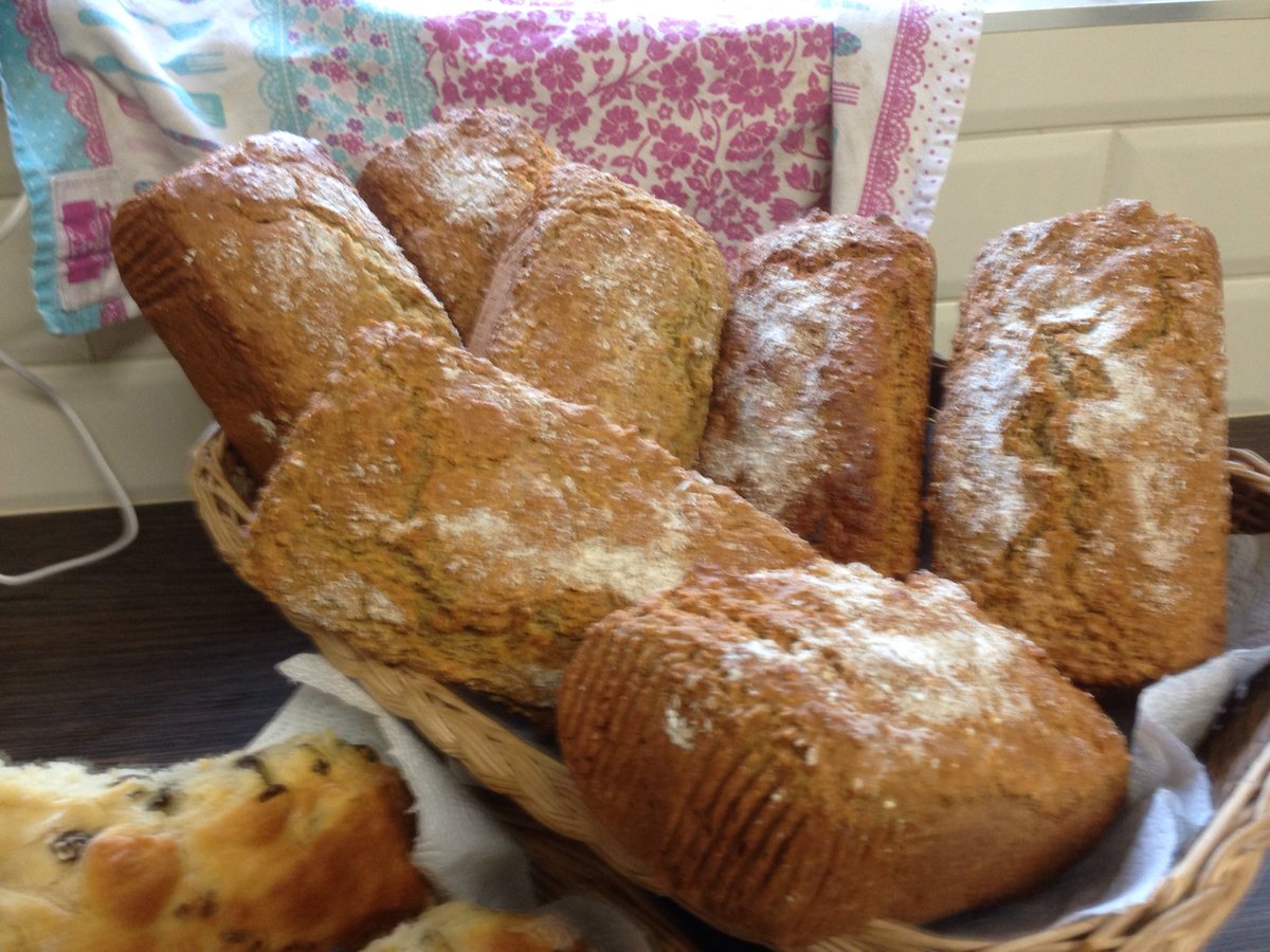 0SullivanJanet's tweet photo. Just out of the oven all ready for country market Carrigaline 8.30/ 10.30 pipe band room https://t.co/SQAw2zWmcJ