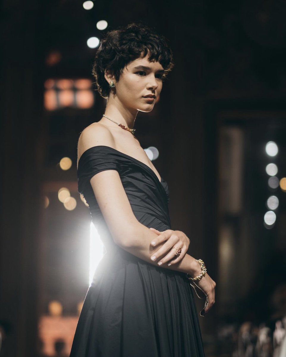 MARTINE <a href="/Dior/">Dior</a>