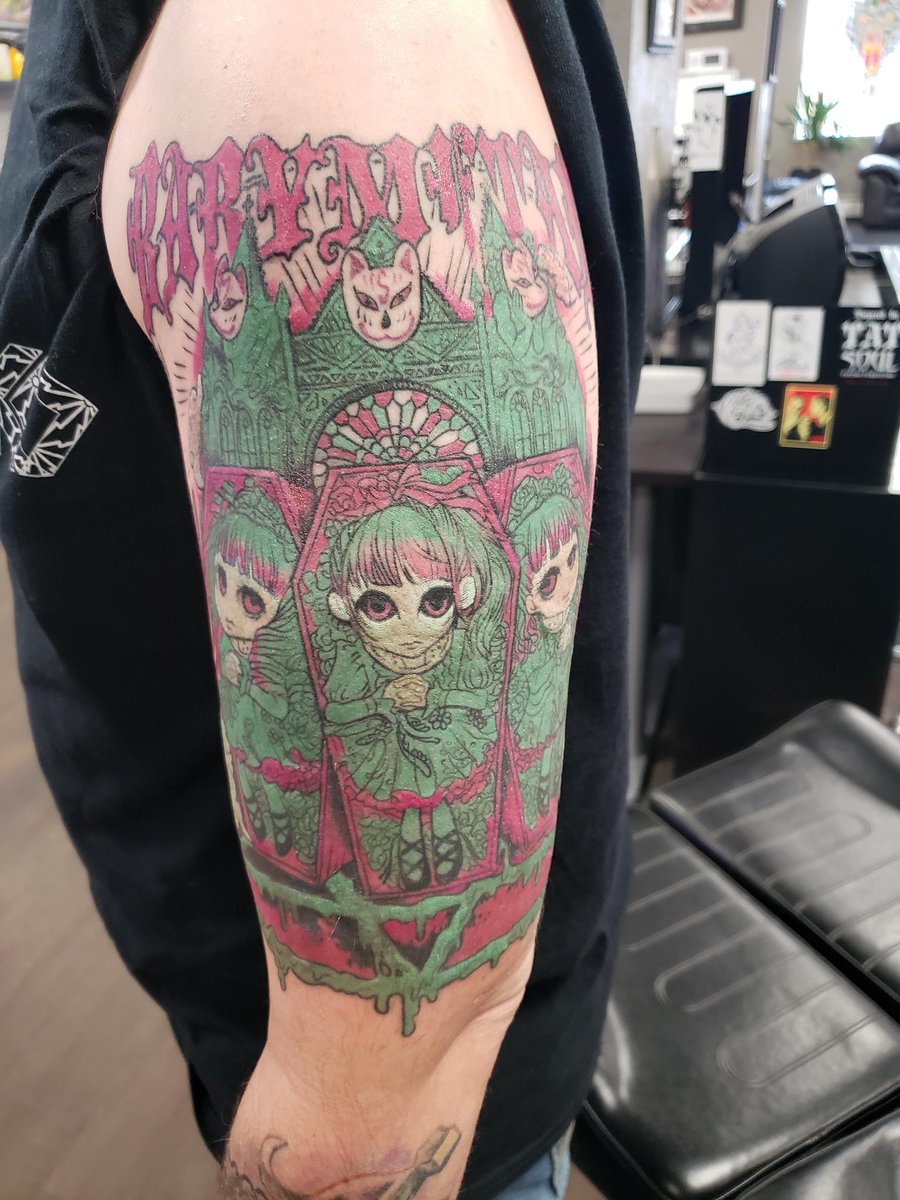 ramstudel104's tweet photo. Tattoo finished. https://t.co/EjCwbOFPif