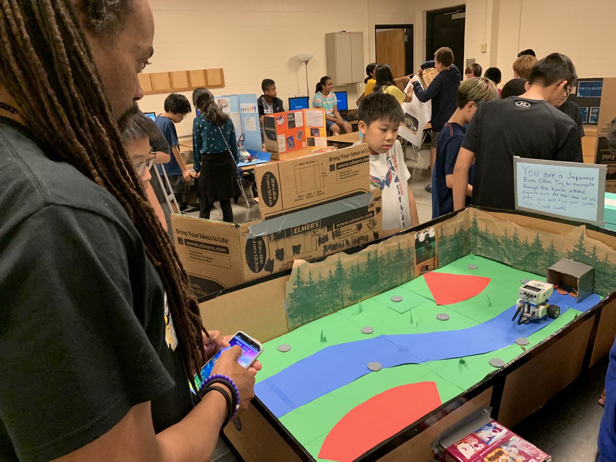 TeachCSPhanatic's tweet photo. Our 7th graders created an interactive museum exhibit about an extinct organism from each of the 6 mass extinctions. Students used Arduino’s, LEGO Ev3 robots, or mobile apps to make it interactive. #STEAM #only7thgraders @SmithsonianEdu @bricklady_MD @RCMSPrincipal @MSquared8 https://t.co/B0MRj3WpUH