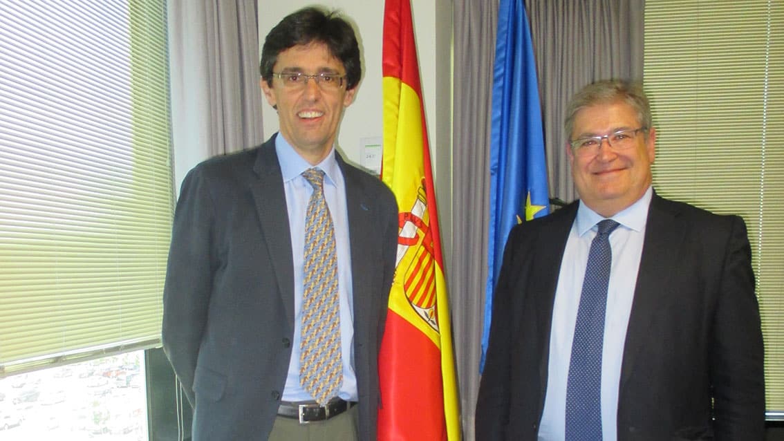 SpainPortNews's tweet photo. El subdirector de Planificación de Puertos del Estado elegido nuevo presidente de ATPYC https://t.co/pU5KoVyhmM https://t.co/aboG9BaGaA