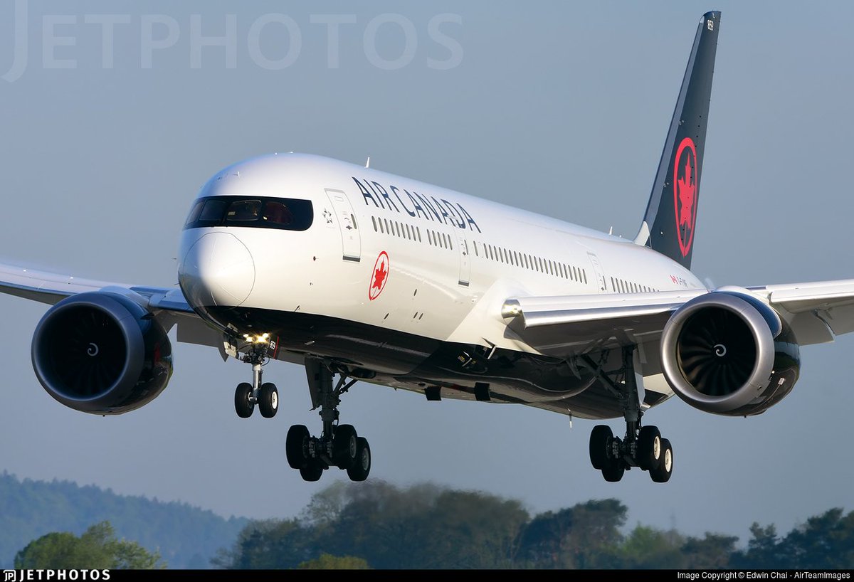 portaoum's tweet photo. O mais novo @Boeing 787-9 da @AirCanada (C-FVNF) estará pela 1ª vez no @gruairportsp nesta sexta-feira, no voo #AC90, procedente de Toronto. 
Aeronave entregue em 29 de abril.

O pouso está previsto por volta das 10h40.

Foto: Edwin Chai. https://t.co/rh3CHgZ90Q