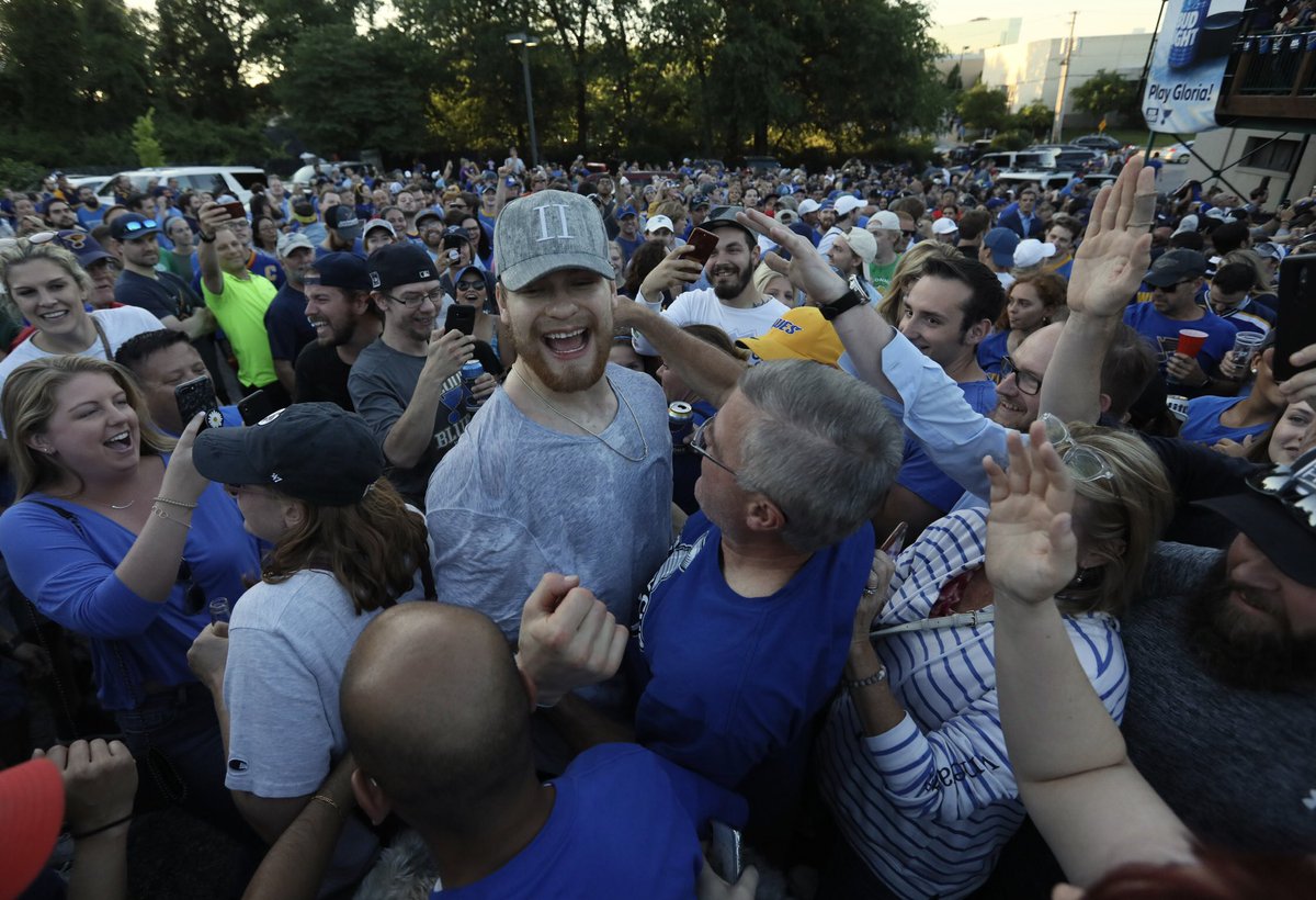 David Carson (@pdpj) on Twitter photo Fun scene outside of OB Clark’s, players mixing with crowd at times, Stanley Cup being hoisted up by <a href="/StLouisBlues/">St. Louis Blues</a> on balcony, Gloria, Country Roads blairing over speakers. Full coverage <a href="/stltoday/">St. Louis Post-Dispatch</a> Fun scene outside of OB Clark’s, players mixing with crowd at times, Stanley Cup being hoisted up by <a href="/StLouisBlues/">St. Louis Blues</a> on balcony, Gloria, Country Roads blairing over speakers. Full coverage <a href="/stltoday/">St. Louis Post-Dispatch</a>