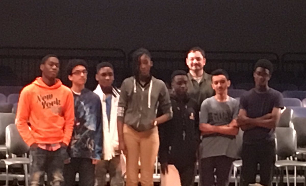 READNEWARK's tweet photo. Our students sharing their reactions, reflections, extensions, and interpretations after listening to, “Little Fires Everywhere.” @NPSvoices @joshuakoen @audible_com https://t.co/LMeQ5j7uzq